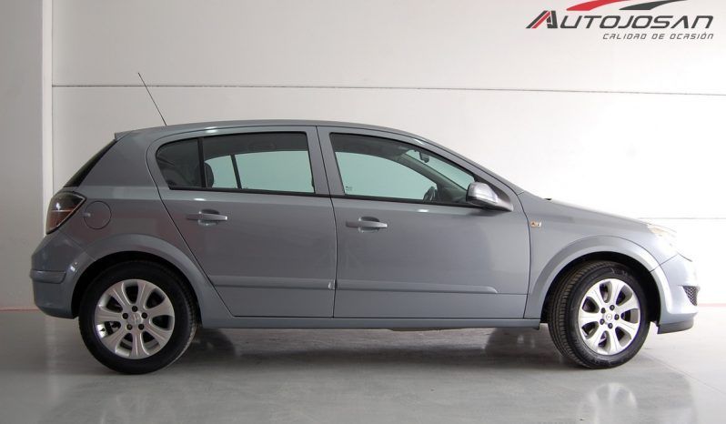 Opel Astra 1.7 CDTi Enjoy lleno