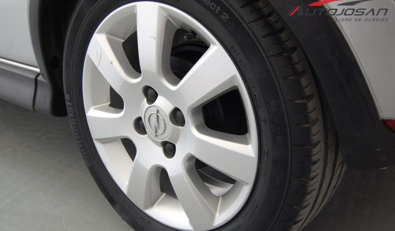 Opel Corsa 1.2i 16V Silverline lleno