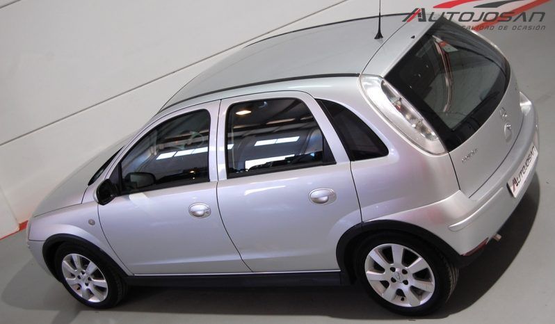 Opel Corsa 1.2i 16V Silverline lleno