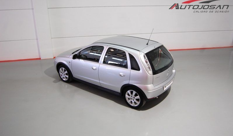 Opel Corsa 1.2i 16V Silverline lleno
