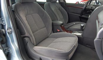 Peugeot 407 SW 2.0 HDi Automático lleno
