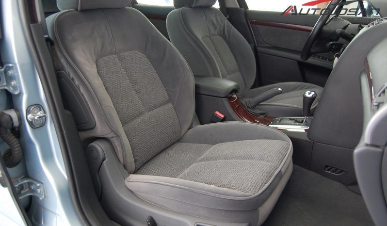 Peugeot 407 SW 2.0 HDi Automático lleno
