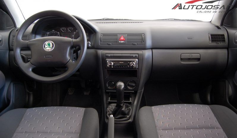 Skoda Octavia 1.9 TDi Ambiente lleno
