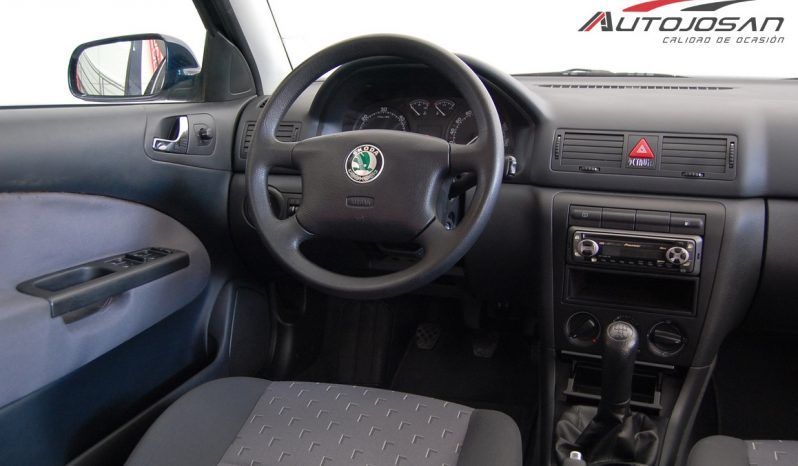 Skoda Octavia 1.9 TDi Ambiente lleno