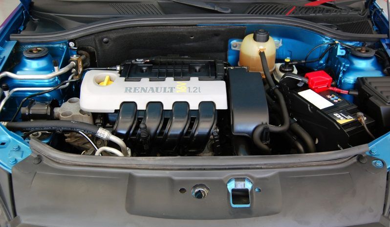 Renault Clio 1.2i 16V Expression lleno