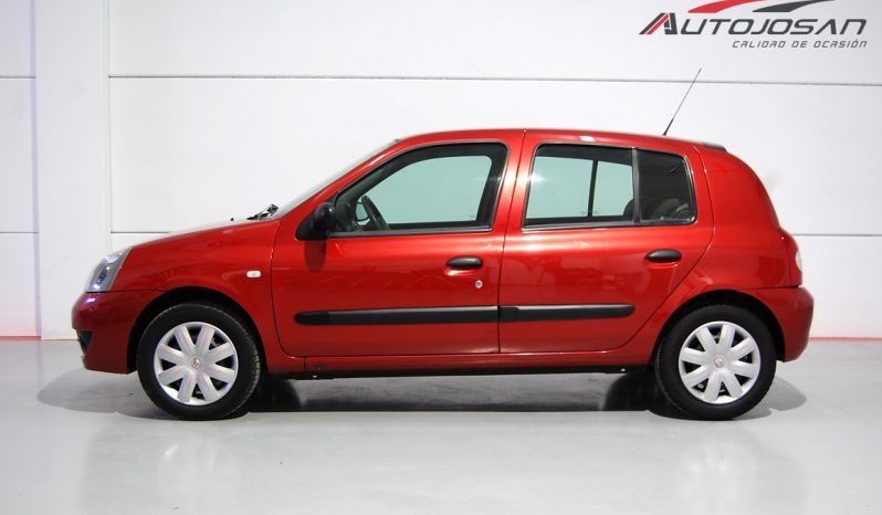 Renault Clio 1.2i 16V Campus lleno