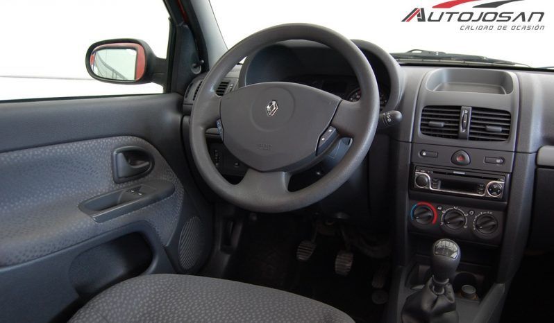 Renault Clio 1.2i 16V Campus lleno