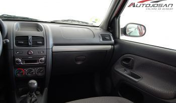 Renault Clio 1.2i 16V Campus lleno