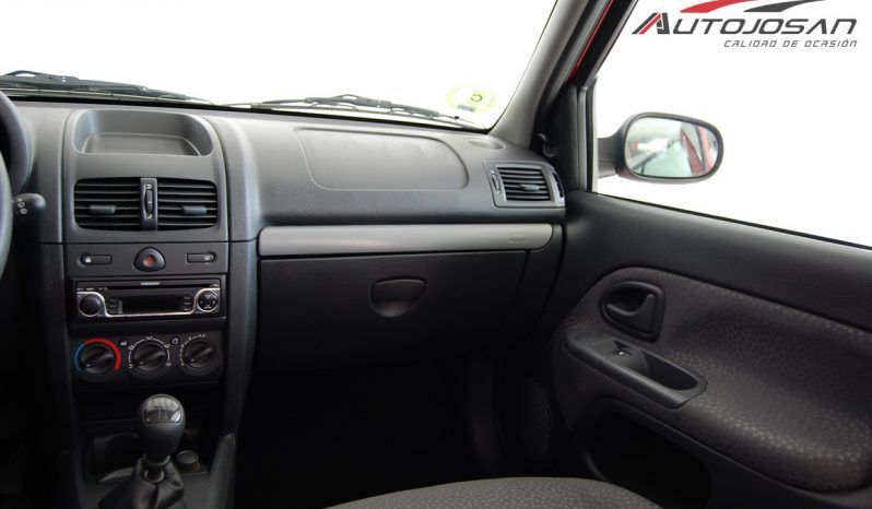 Renault Clio 1.2i 16V Campus lleno
