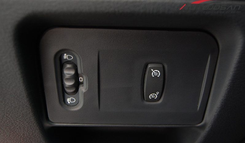 Renault Clio 1.2i 16V Campus lleno