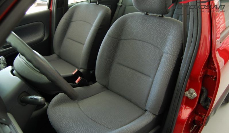 Renault Clio 1.2i 16V Campus lleno