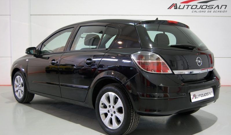 Opel Astra 1.7 CDTi Enjoy lleno
