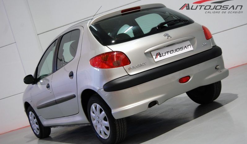 Peugeot 206 1.4i X-Line 5p lleno