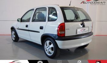 Opel Corsa 1.2i 16V Edition lleno