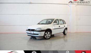 Opel Corsa 1.2i 16V Edition lleno