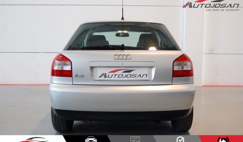 Audi A3 1.6i Attraction lleno