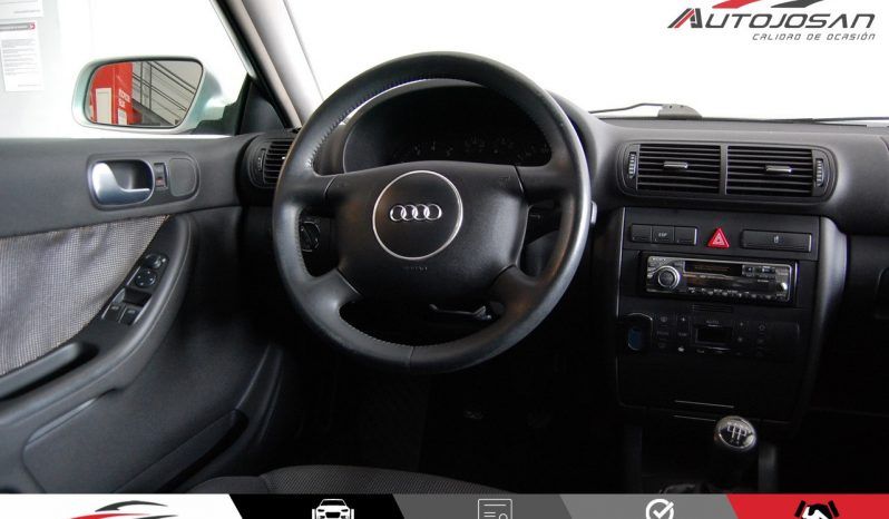 Audi A3 1.6i Attraction lleno