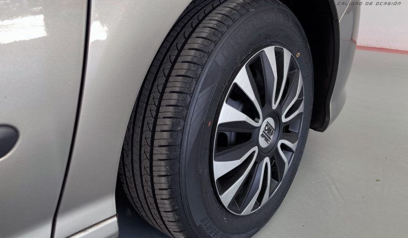 Peugeot 308 1.6 VTi lleno